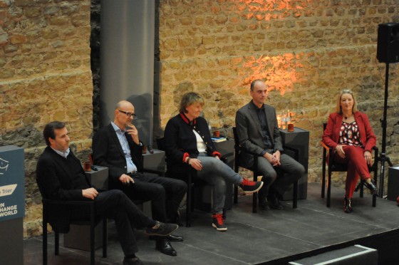 Herr Prof.Dr.J.Schieren (Alanus Hochschule), Herr J.Ring (Philologenverband), Frau Prof.Dr.M. Brohm-Badry (Universität Trier), Herr A. Neises (Managementberater), Frau I. Michels (Moderatorin für Bildungsfragen)